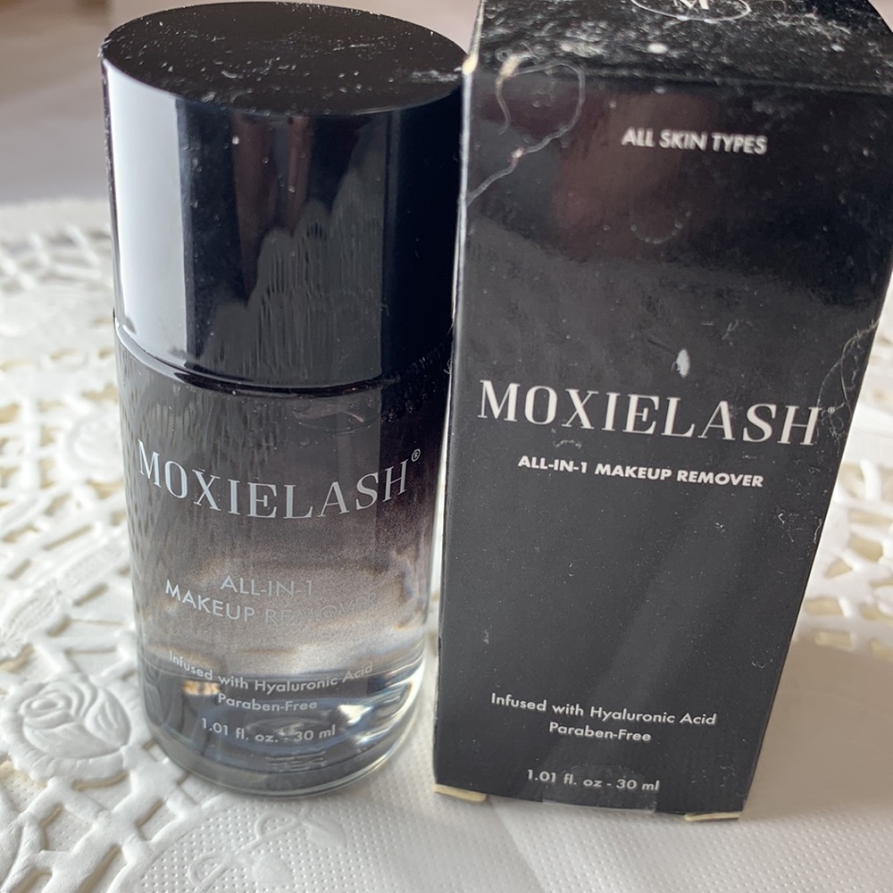 MOXIELASH all in one makeup remover NIB removes Magnetic eyeliner & helps clean